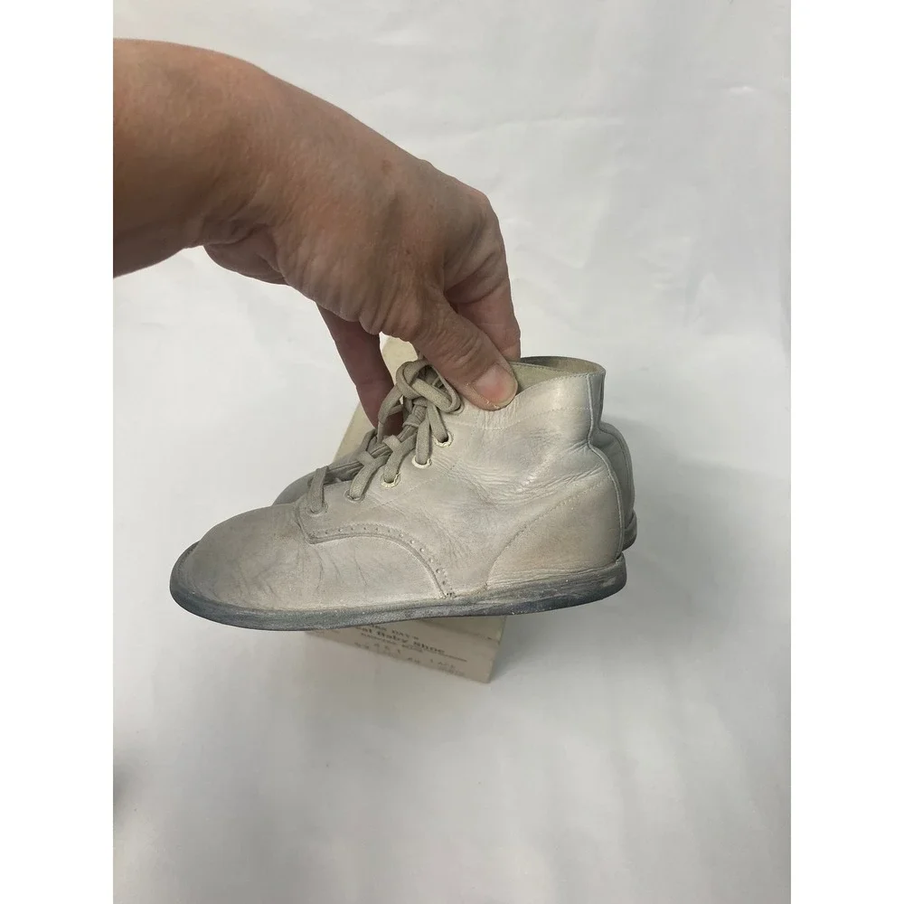 Mrs Day's Ideal Baby Shoe Size 5-1/2 White Leather Vintage Original‎ Box